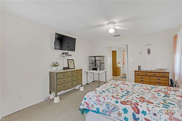 5657 Clay Bank RD, Gloucester, VA 23061