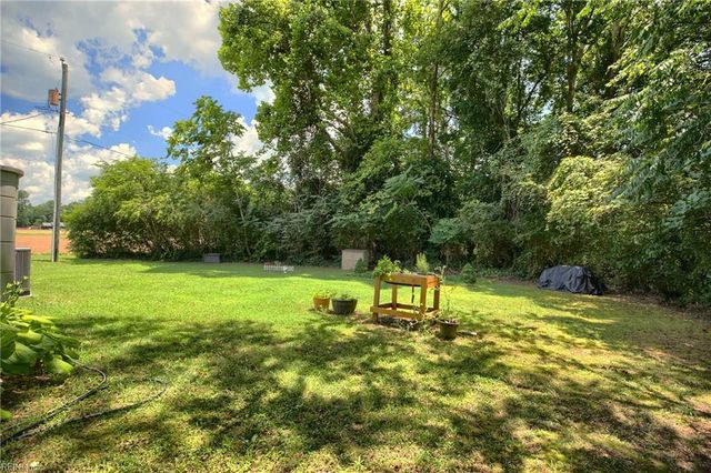5657 Clay Bank RD, Gloucester, VA 23061