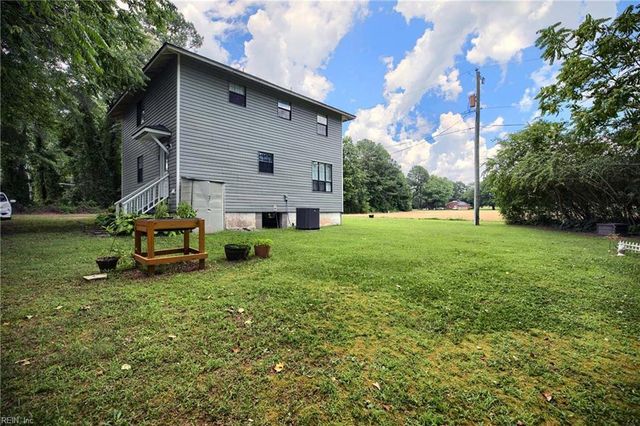 5657 Clay Bank RD, Gloucester, VA 23061