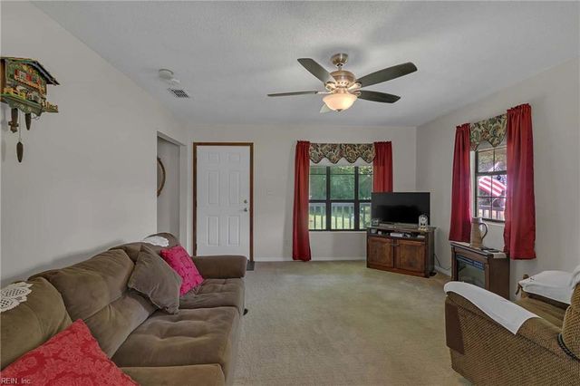 5657 Clay Bank RD, Gloucester, VA 23061