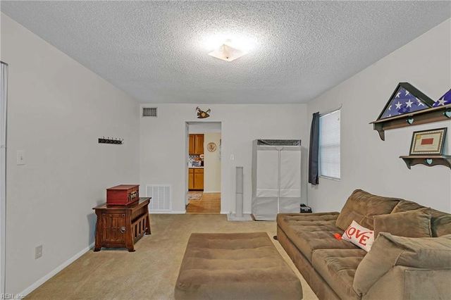5657 Clay Bank RD, Gloucester, VA 23061