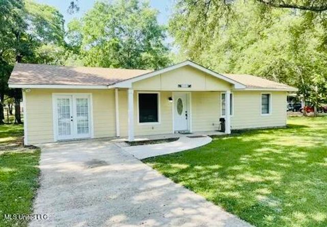 3908 Wildwood Road, Moss Point, MS 39562
