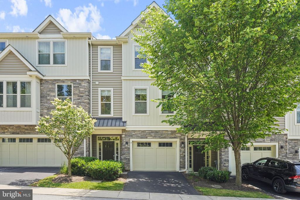 3 TREYBURN DR, Paoli, PA 19301
