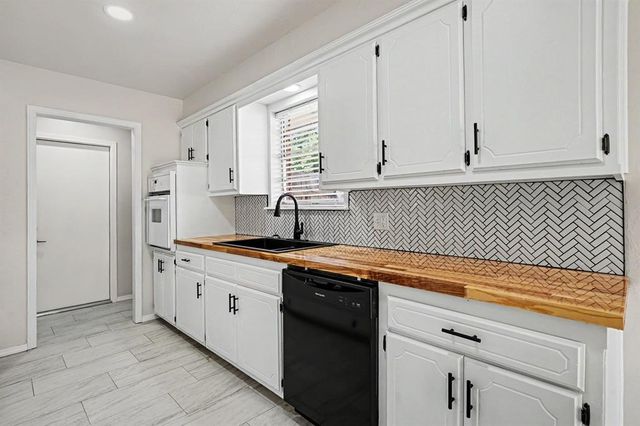 1716 N Fordson Avenue, Bethany, OK 73008