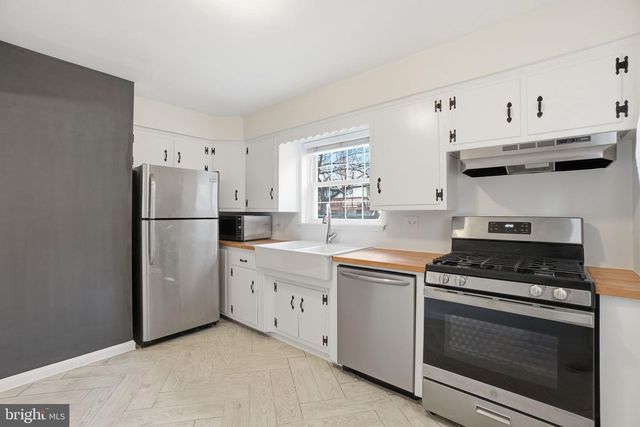 5331 42ND PL NW, Washington, DC 20015