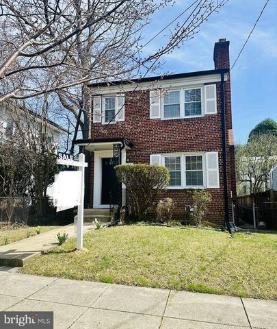 5331 42ND PL NW, Washington, DC 20015