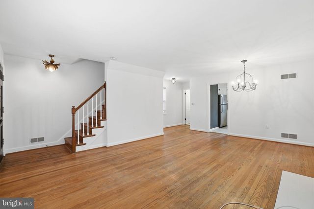 5331 42ND PL NW, Washington, DC 20015