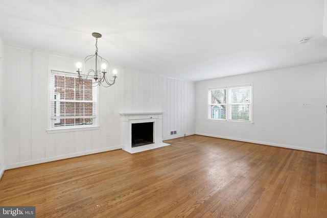 5331 42ND PL NW, Washington, DC 20015