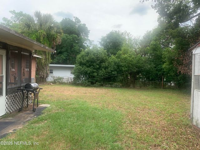 7042 CAMELOT Road, Jacksonville, FL 32211