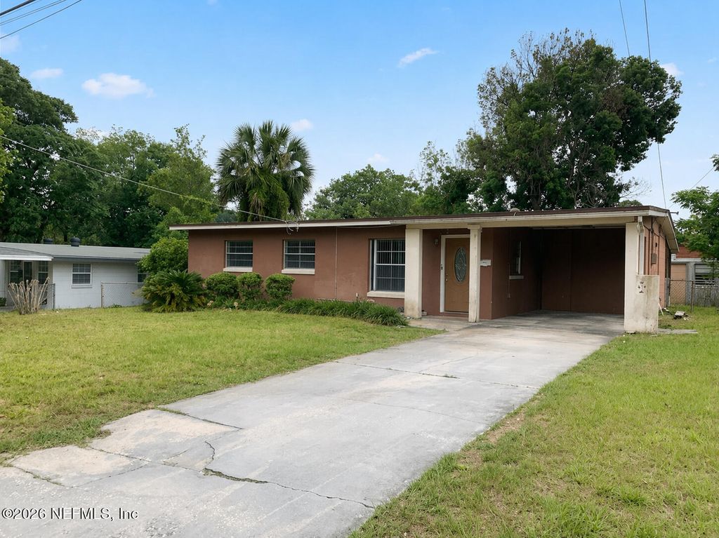 7042 CAMELOT Road, Jacksonville, FL 32211