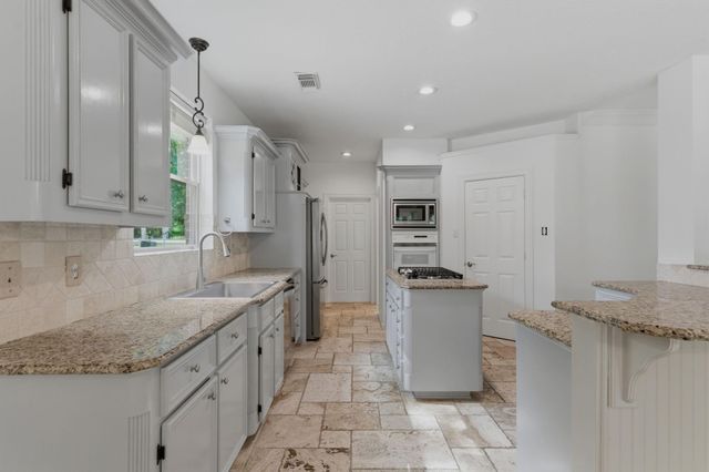 2024 Old River Road, Montgomery, TX 77356