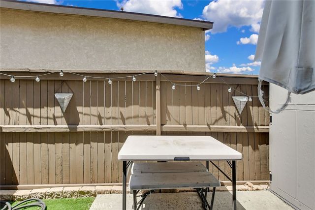 1251 S Meadow, Colton, CA 92324