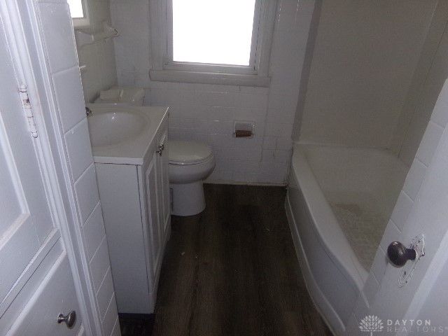 2826 W Hillcrest Avenue, Dayton, OH 45406