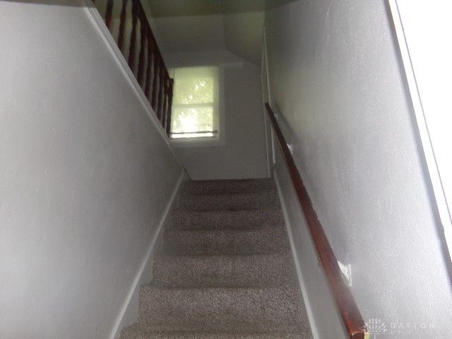 2826 W Hillcrest Avenue, Dayton, OH 45406