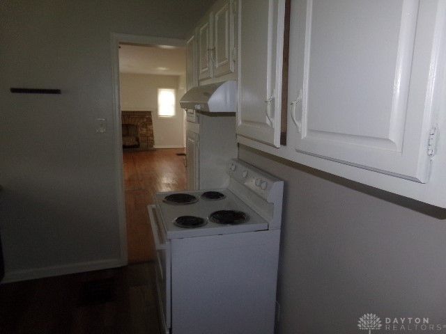 2826 W Hillcrest Avenue, Dayton, OH 45406