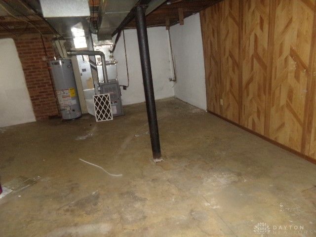 2826 W Hillcrest Avenue, Dayton, OH 45406