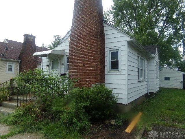 2826 W Hillcrest Avenue, Dayton, OH 45406