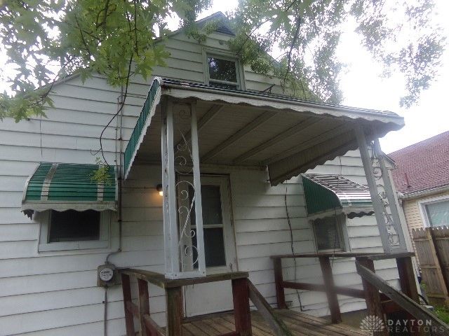 2826 W Hillcrest Avenue, Dayton, OH 45406