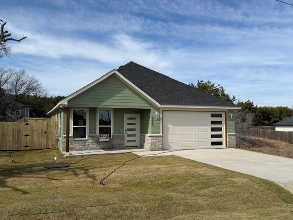 5206 Stoneridge Drive, Granbury, TX 76048