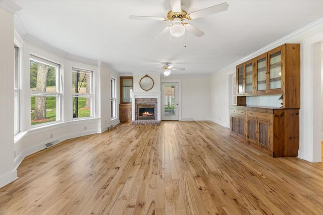 N5724 N Helenville Road, Helenville, WI 53137