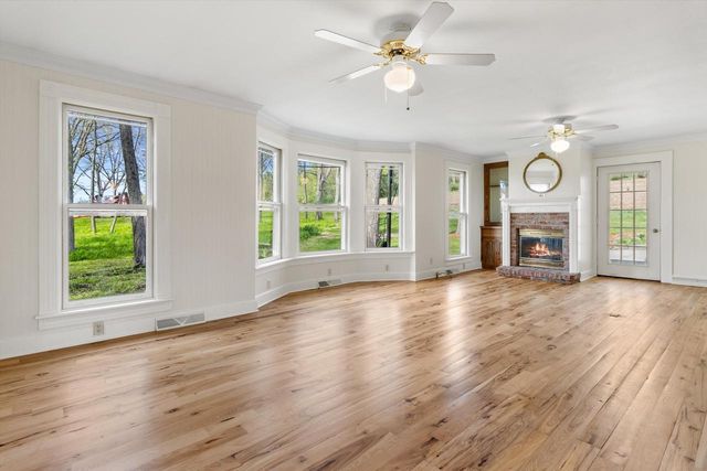 N5724 N Helenville Road, Helenville, WI 53137