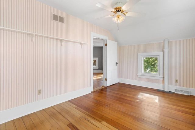 N5724 N Helenville Road, Helenville, WI 53137