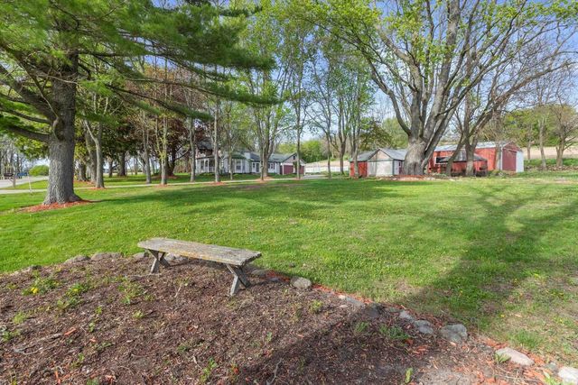 N5724 N Helenville Road, Helenville, WI 53137