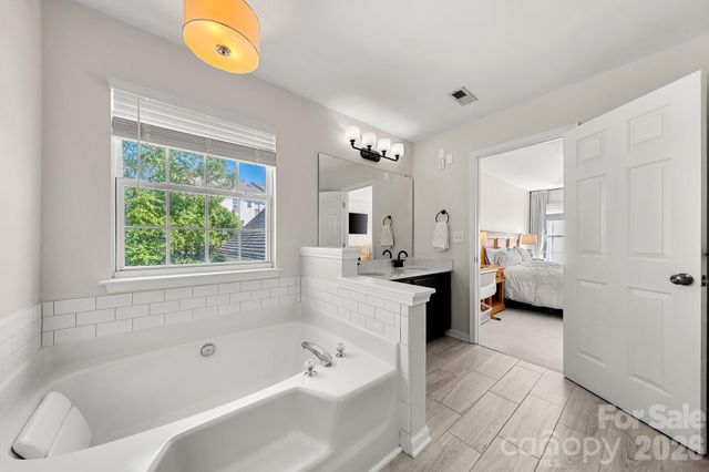 11627 Kingsley View Drive, Charlotte, NC 28277