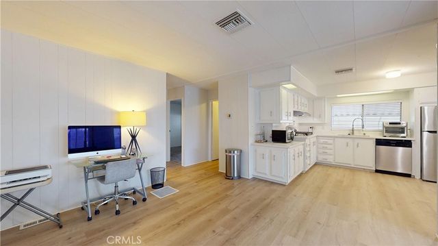 3595 Santa Fe Ave 73, Long Beach, CA 90810