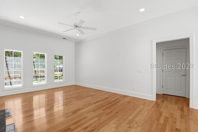 37 Crooked Pond Dr, Hilton Head Island, SC 29926