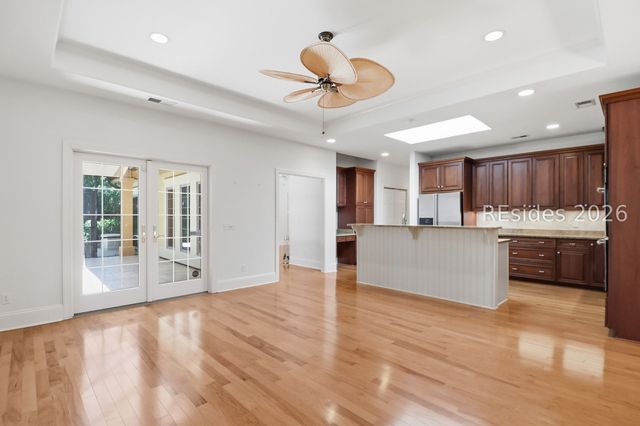 37 Crooked Pond Dr, Hilton Head Island, SC 29926