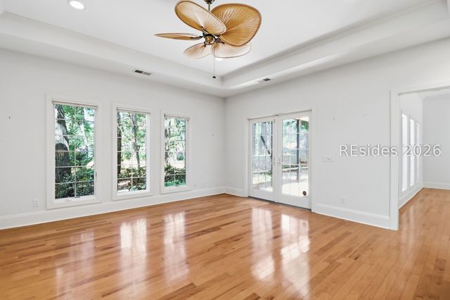 37 Crooked Pond Dr, Hilton Head Island, SC 29926