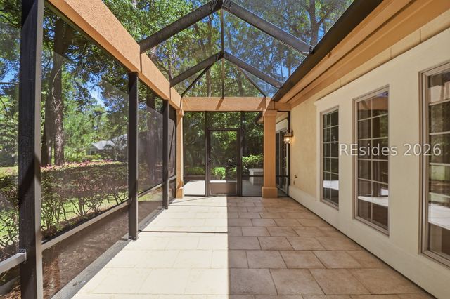 37 Crooked Pond Dr, Hilton Head Island, SC 29926