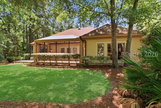 37 Crooked Pond Dr, Hilton Head Island, SC 29926