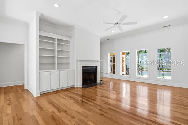 37 Crooked Pond Dr, Hilton Head Island, SC 29926