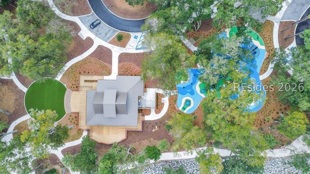 37 Crooked Pond Dr, Hilton Head Island, SC 29926