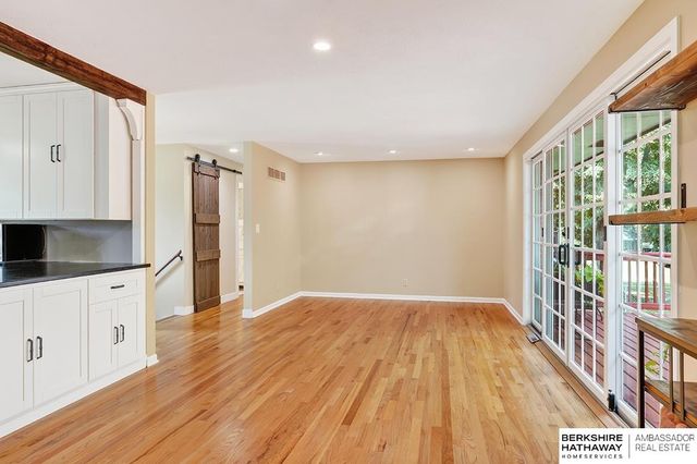 13576 Walnut Street, Omaha, NE 68144