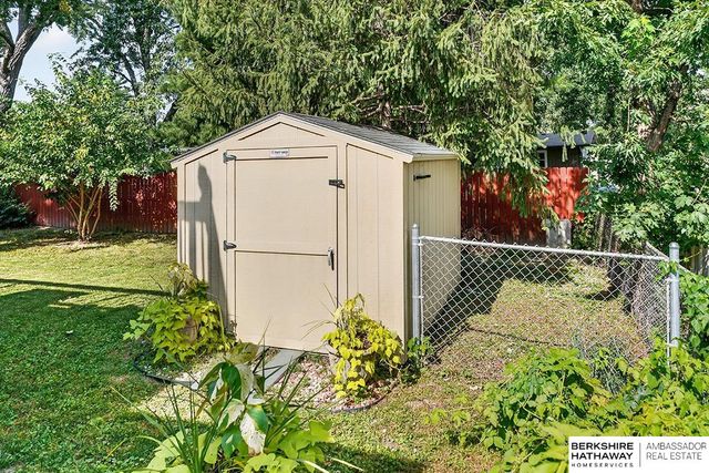 13576 Walnut Street, Omaha, NE 68144