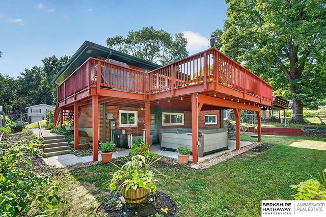 13576 Walnut Street, Omaha, NE 68144