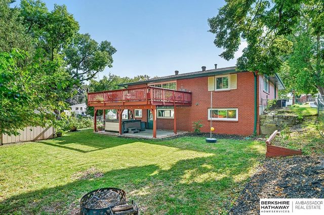 13576 Walnut Street, Omaha, NE 68144