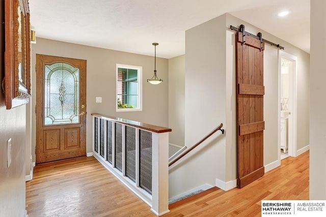 13576 Walnut Street, Omaha, NE 68144