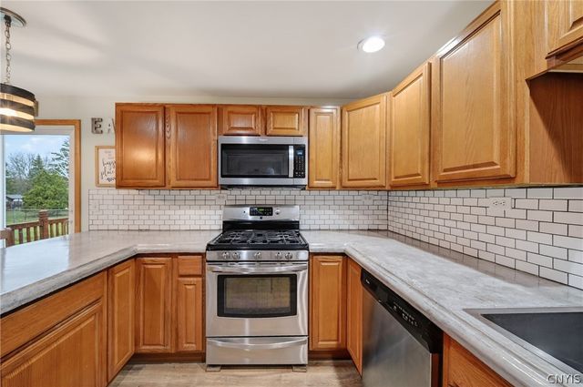 8485 Chinkapin Circle, Cicero, NY 13039