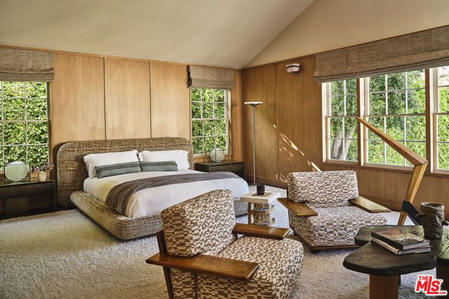 12921 MARLBORO Street, Los Angeles, CA 90049