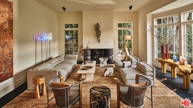 12921 MARLBORO Street, Los Angeles, CA 90049