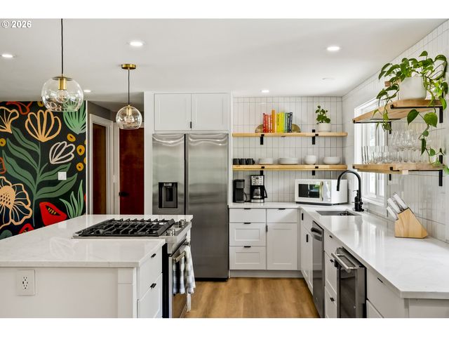 17340 Ne WOODLAND LOOP Rd, Yamhill, OR 97148