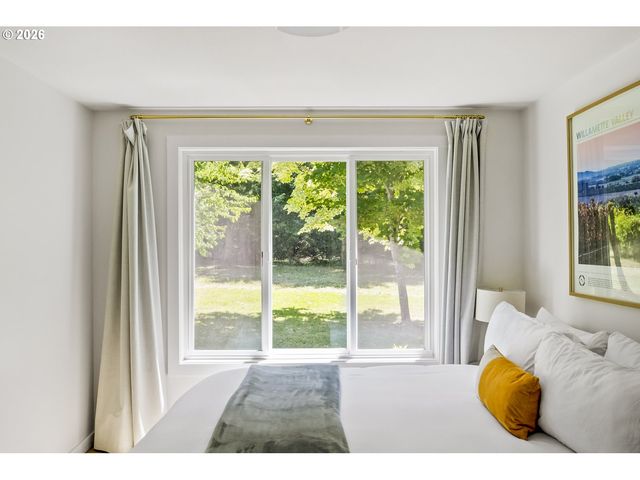 17340 Ne WOODLAND LOOP Rd, Yamhill, OR 97148