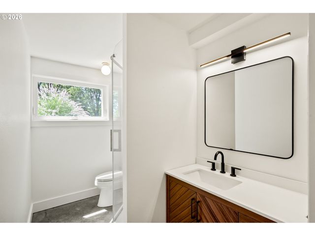 17340 Ne WOODLAND LOOP Rd, Yamhill, OR 97148