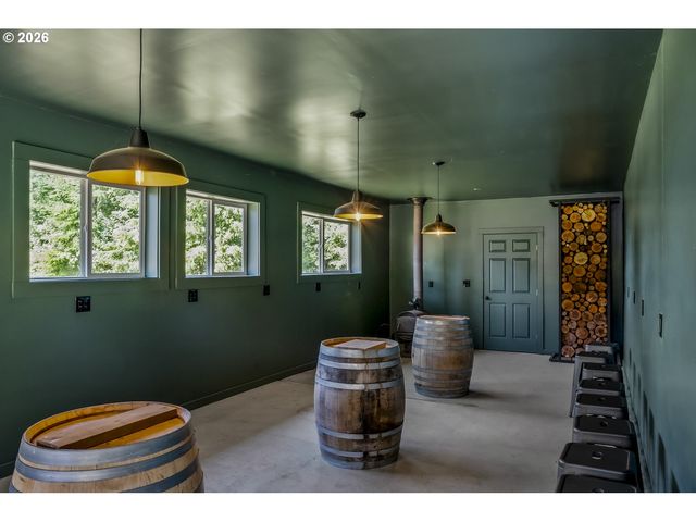 17340 Ne WOODLAND LOOP Rd, Yamhill, OR 97148