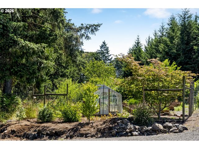 17340 Ne WOODLAND LOOP Rd, Yamhill, OR 97148