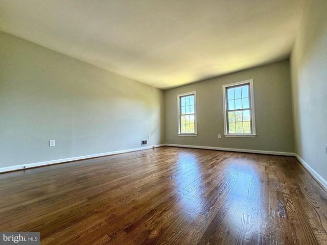 9106 JONES MILL RD, Chevy Chase, MD 20815